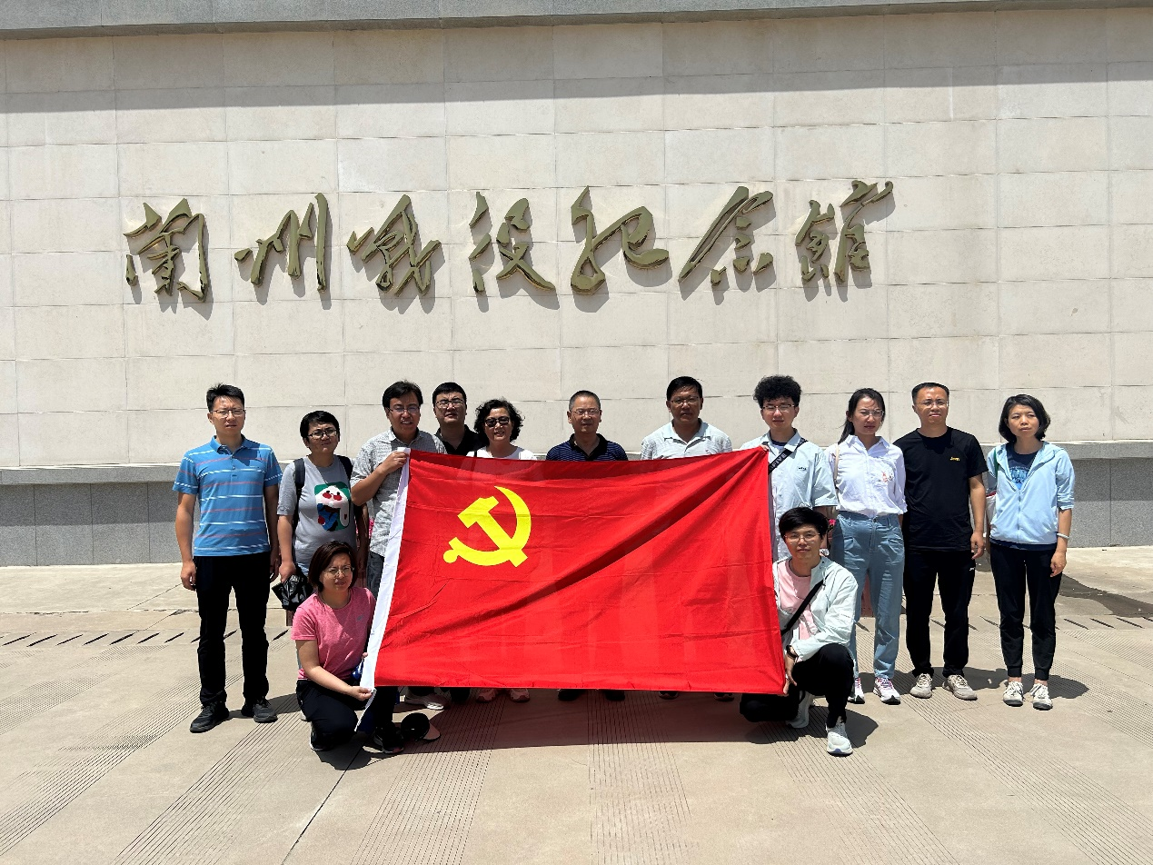 bst365物理教师党支部开展教师党员主题教育实践活动